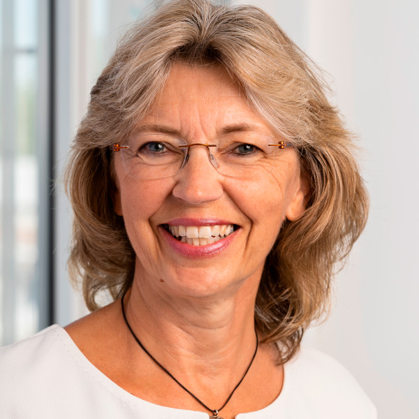 Dr. Petra Hey-Reidt